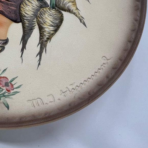 MJ Hummel Relief Plate by Goebel Friends Forever "For Father" 1991 2nd Edition - Picture 2 of 4